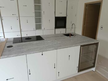 OK ILOT granit Thunder White cuir